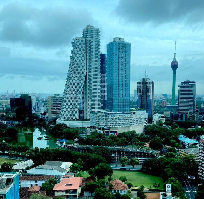 Apartmán Altair Colombo - View, Location, Ultra Luxury! Exteriér fotografie
