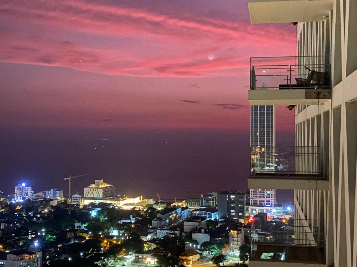 Apartmán Altair Colombo - View, Location, Ultra Luxury! Exteriér fotografie